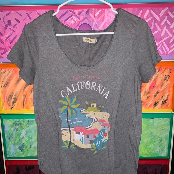 Women’s graphic t shirt hollister - Picture 1 of 2
